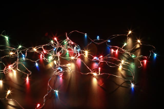 Come scegliere le luci per l’albero di Natale